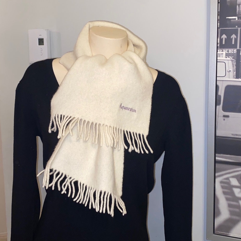 Aquascutum lambswool Scarf unisex